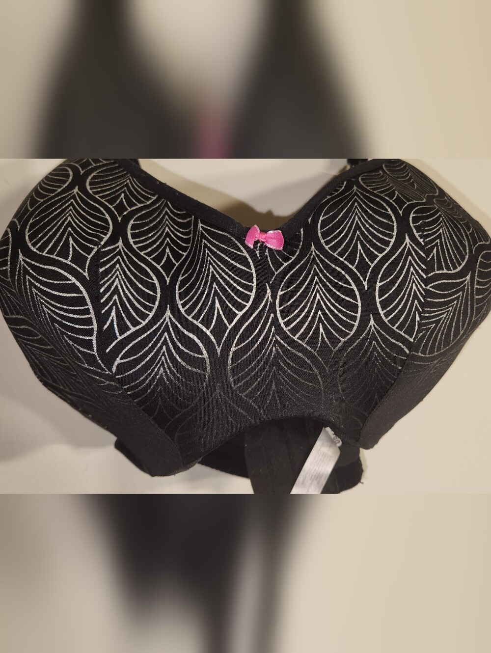 Black Patterned Silver Ombre Cacique Bra w/ Pink Accent 42F Underwire